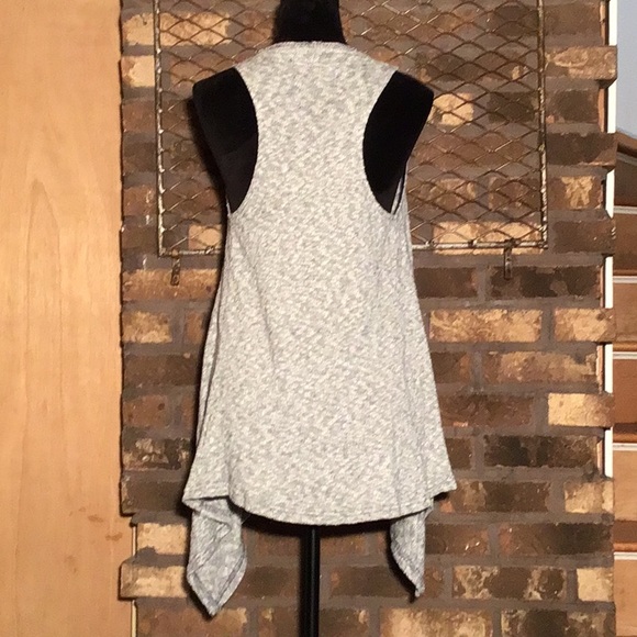 Coin 1904 by Anthropologie  sleeveless sweater vest gray white lightweig… - Picture 3 of 4